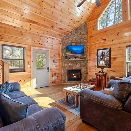 Bobcat Den By Eden Crest Villa